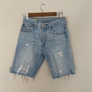 Levi’s size 25 distresses 501 denim shorts